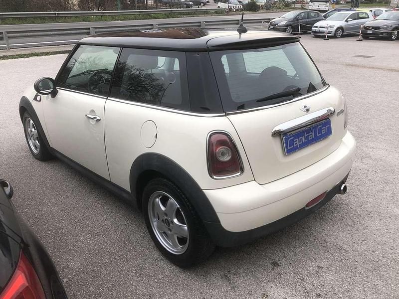 Usata Mini Cooper D 109 CV (80 kW) 2008 Beige Utilitaria