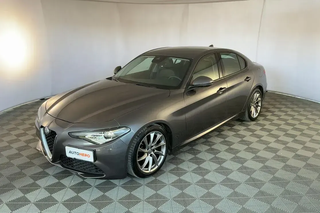 Używany Alfa Romeo Giulia Super 150 KM (110 kW) 2016 Sedan/Limuzyna