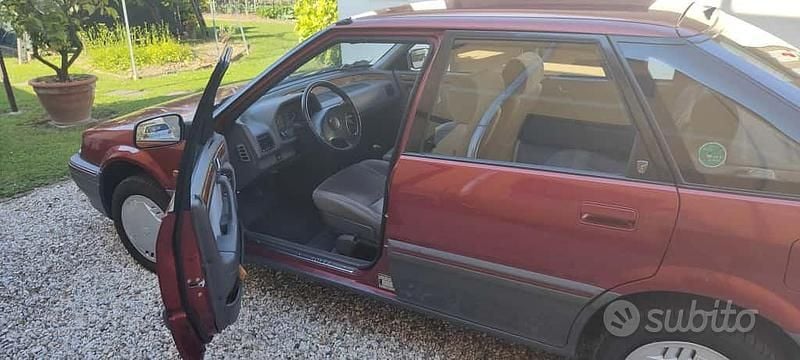 Usata Rover 216 111 CV (81 kW) 1992 Rosso Berlina