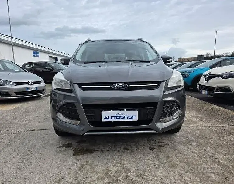 Usata Ford Kuga 115 CV (84 kW) 2014 Grigio SUV