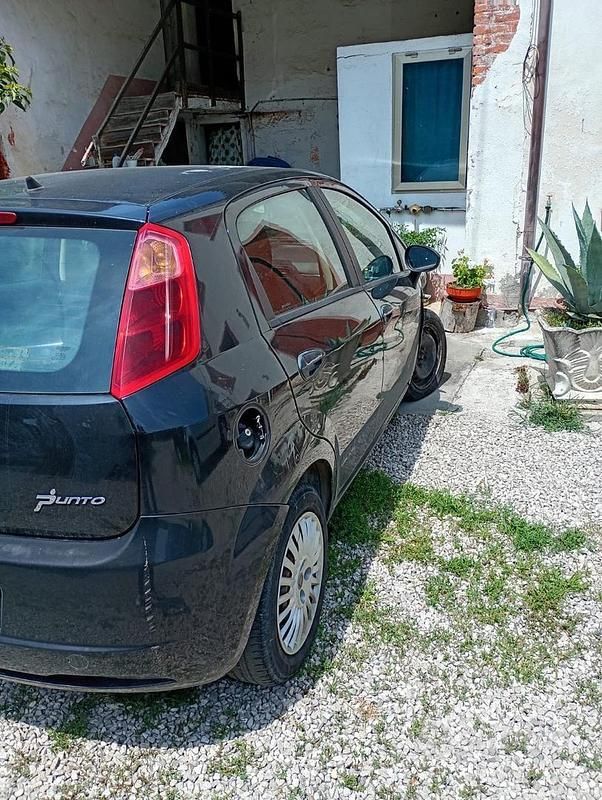 Usata Fiat Grande Punto 75 CV (55 kW) 2007 Nero Utilitaria