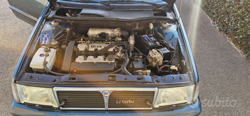 Usata Lancia Thema 166 CV (122 kW) 1986 Blu Berlina