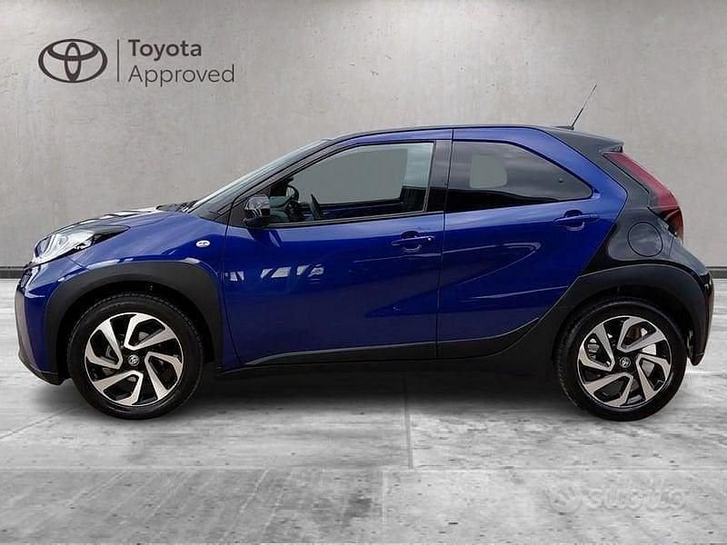 Usata Toyota Aygo X Trend 72 CV (52 kW) 2023 Blu SUV
