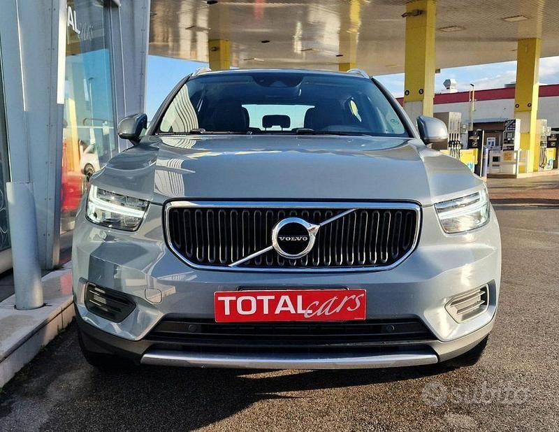 Usata Volvo XC40 Business Edition 163 CV (119 kW) 2019 Grigio pastello SUV