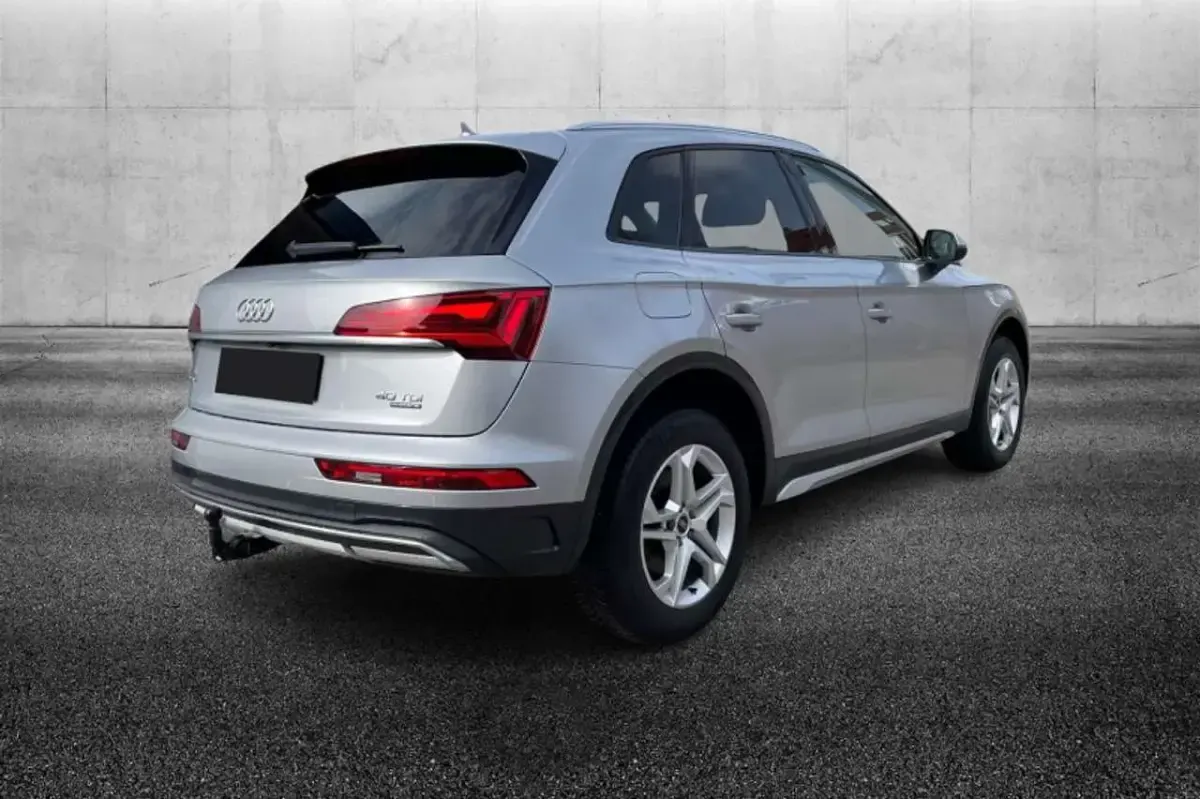 Usata Audi Q5 Advanced 204 CV (150 kW) 2023 Argento SUV