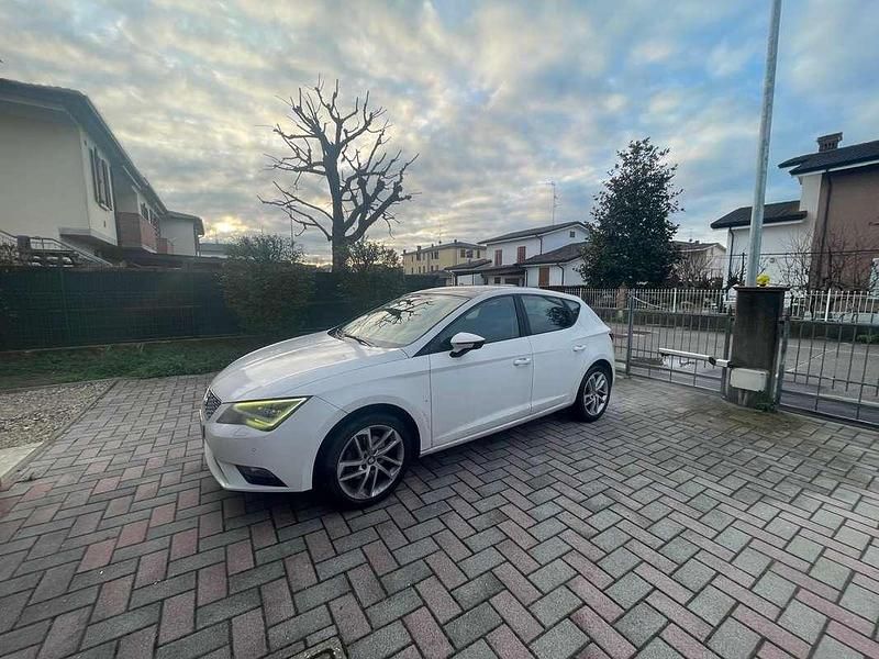 Usata Seat Leon Style 105 CV (77 kW) 2013 Berlina