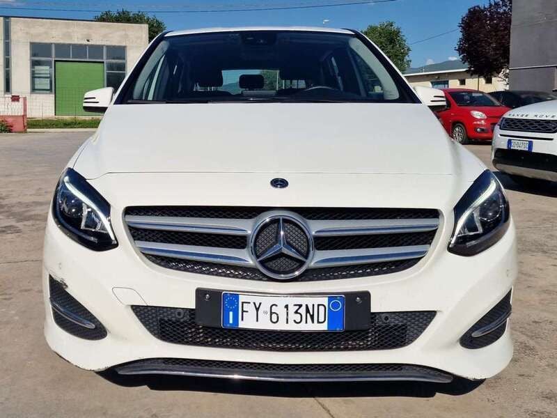Usata Mercedes B180 109 CV (80 kW) 2019 Bianco Monovolume