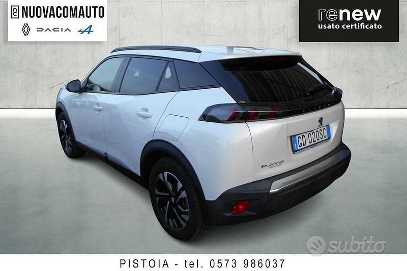 Usata Peugeot e-2008 Allure 100 kW (136 CV) 2021 Bianco SUV