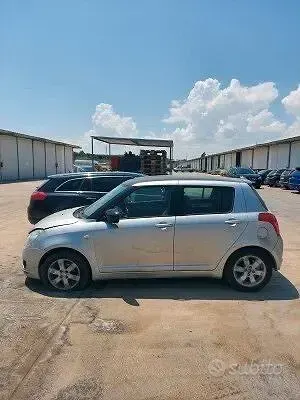 Usata Suzuki Swift GL 75 CV (55 kW) 2008 Grigio Utilitaria