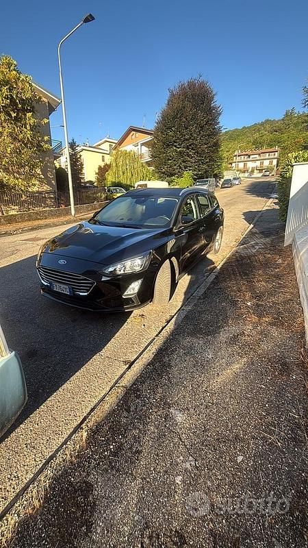 Usata Ford Focus 120 CV (88 kW) 2019 Nero Station wagon