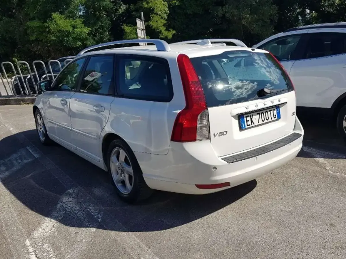 Usata Volvo V50 Plus 114 CV (83 kW) 2011 Bianco Station wagon