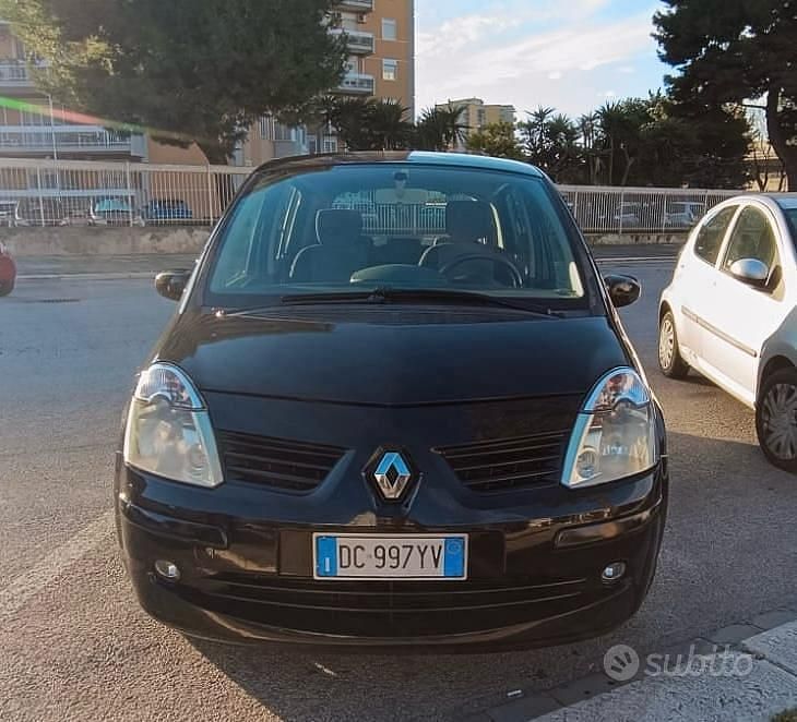 Usata Renault Modus 85 CV (62 kW) 2006 Nero Monovolume