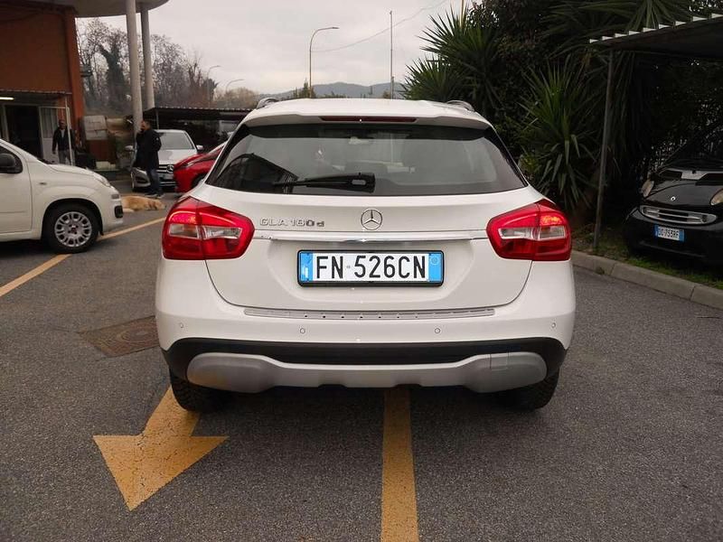Usata Mercedes GLA180 Premium 109 CV (80 kW) 2018 Bianco SUV
