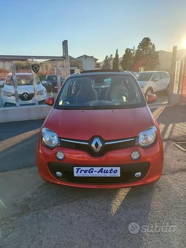 Usata Renault Twingo Life 69 CV (50 kW) 2016 Rosso Utilitaria