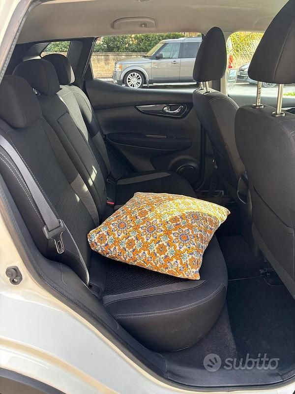 Usata Nissan Qashqai 131 CV (96 kW) 2018 Bianco SUV