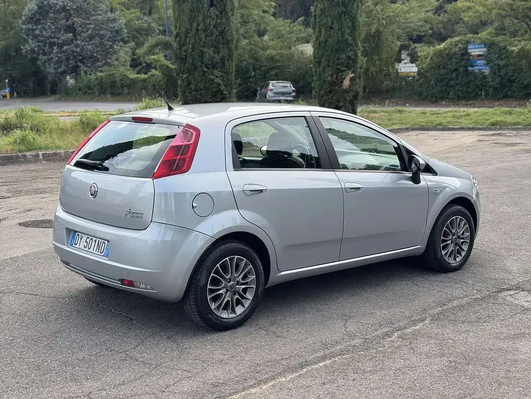 Usata Fiat Grande Punto 77 CV (56 kW) 2009 Utilitaria
