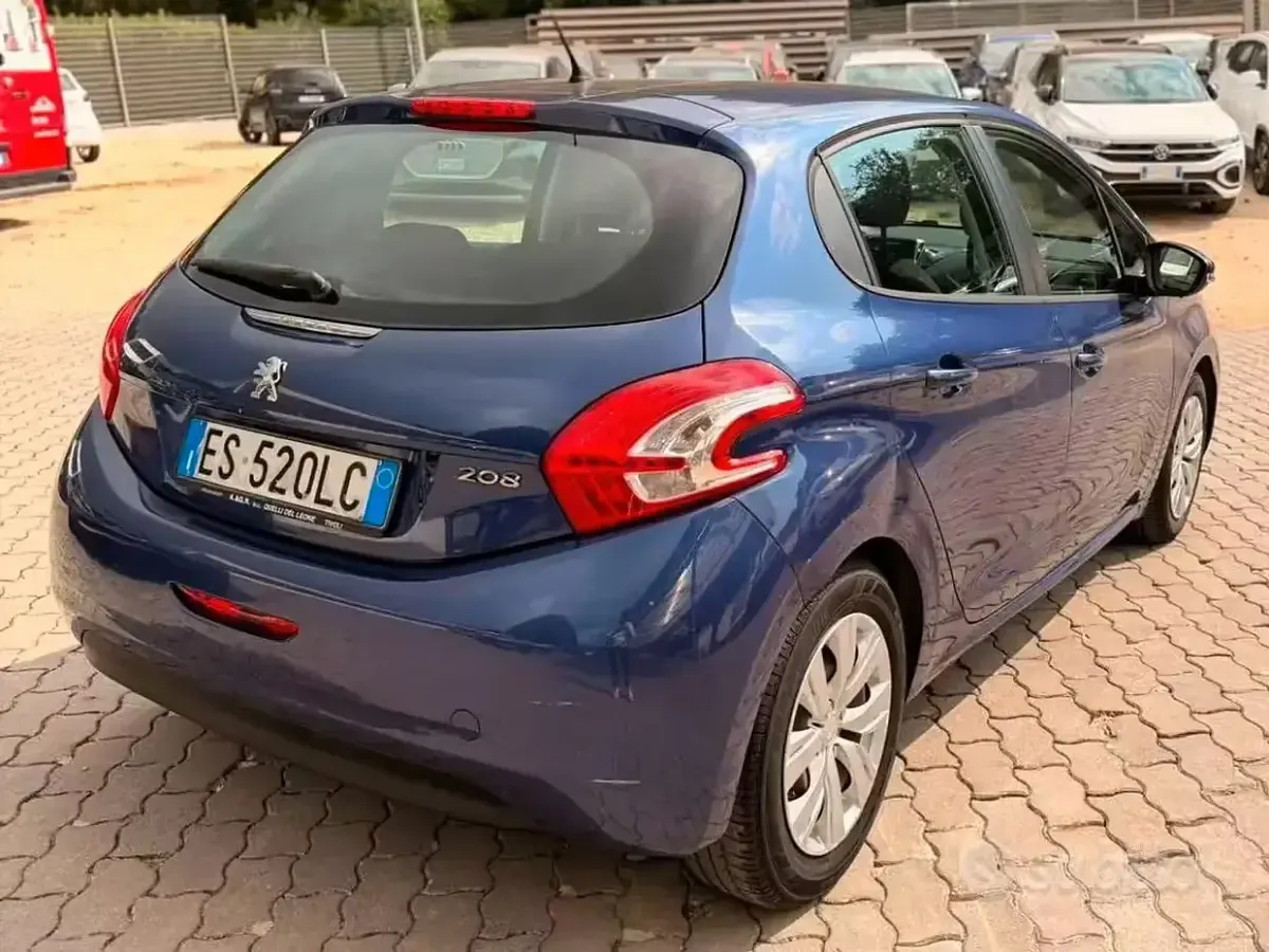 Usata Peugeot 208 Active 68 CV (50 kW) 2013 Blu Utilitaria