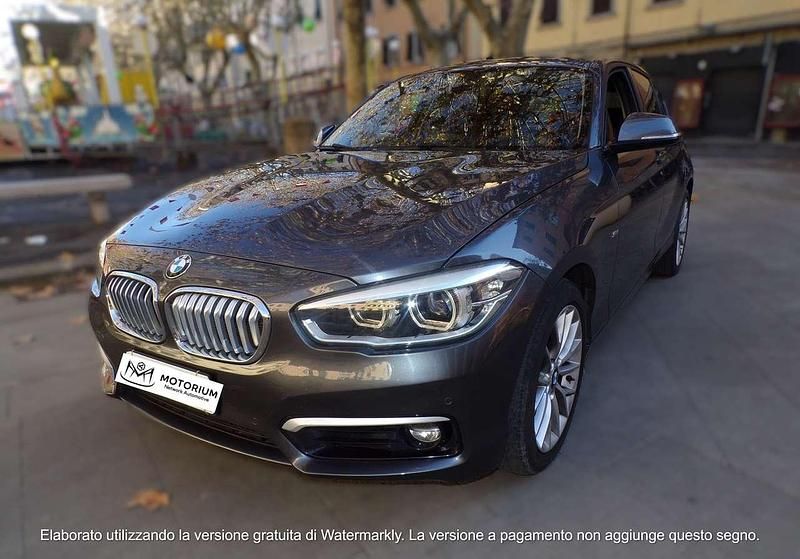 Usata BMW 118 Urban Line 150 CV (110 kW) 2017 Grigio Utilitaria