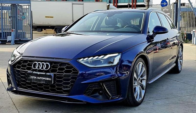 Usata Audi A4 S-Line 204 CV (150 kW) 2022 Blu/azzurro Station wagon