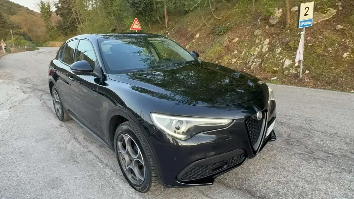 Usata Alfa Romeo Stelvio Sprint 190 CV (139 kW) 2021 SUV