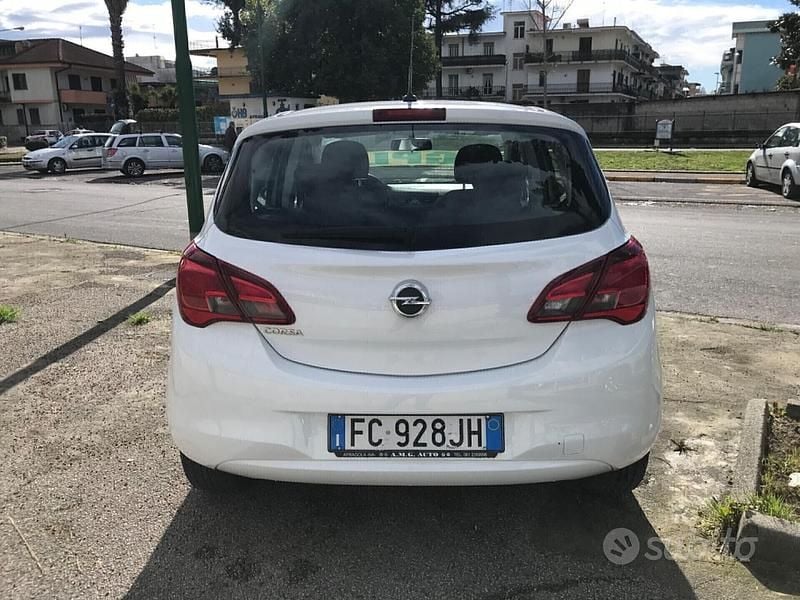 Usata Opel Corsa 90 CV (66 kW) 2016 Bianco Utilitaria