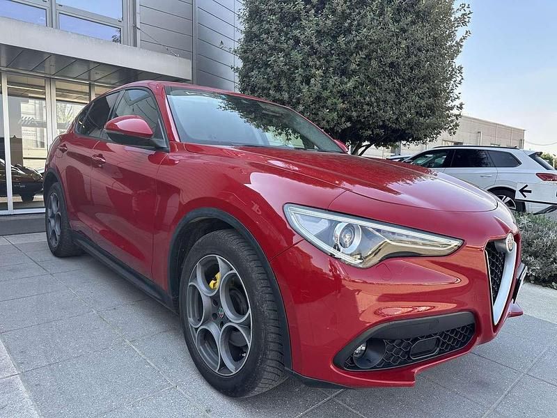 Usata Alfa Romeo Stelvio Tech Edition 160 CV (117 kW) 2019 Rosso SUV