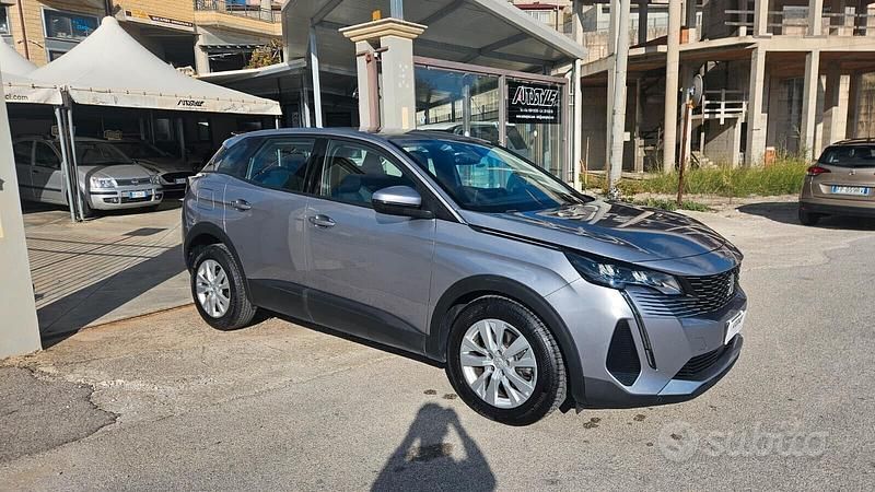 Usata Peugeot 3008 Allure 130 CV (95 kW) 2021 Grigio SUV