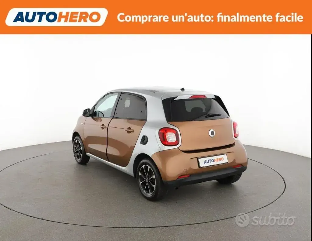 Usata Smart ForFour Basis 90 CV (66 kW) 2016 Marrone Utilitaria