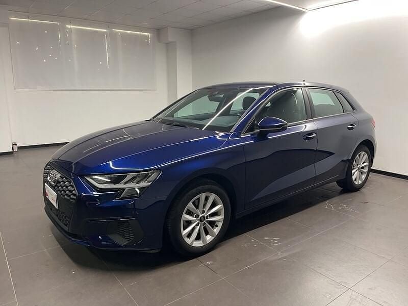 Usata Audi A3 Sportback 150 CV (110 kW) 2023 Blu Utilitaria