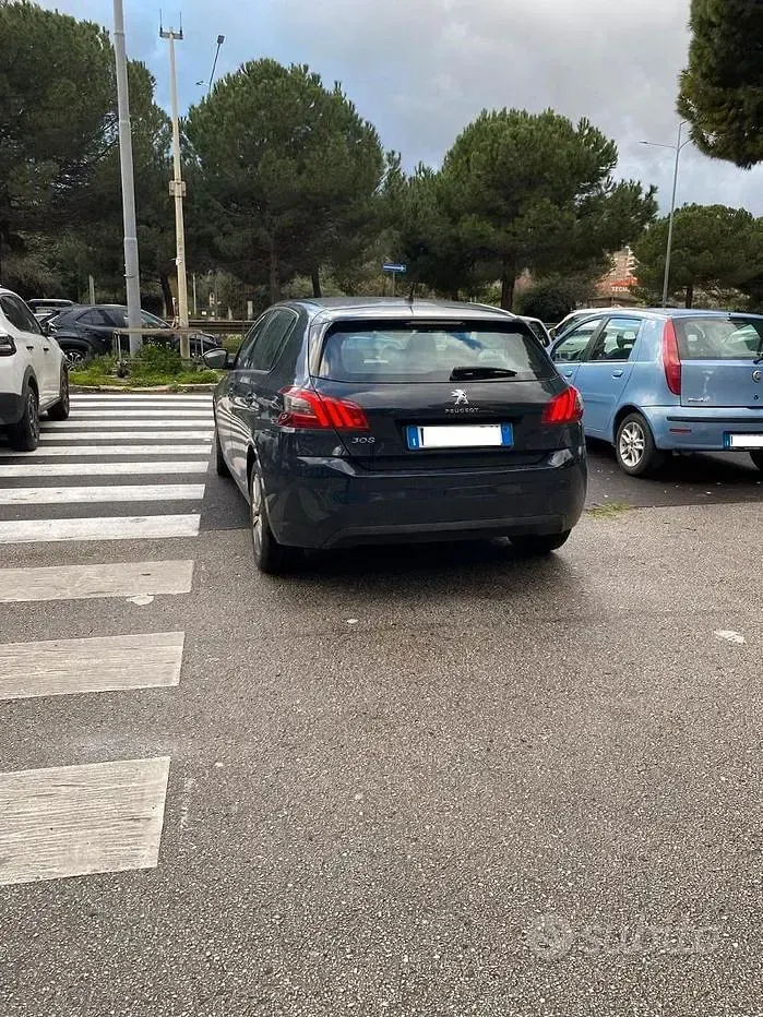 Usata Peugeot 308 102 CV (75 kW) 2019 Berlina