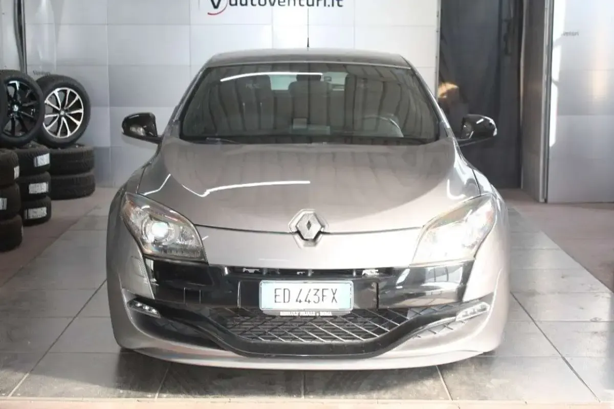 Usata Renault Mégane Coupé R.S. 250 CV (183 kW) 2010 Grigio Coupé