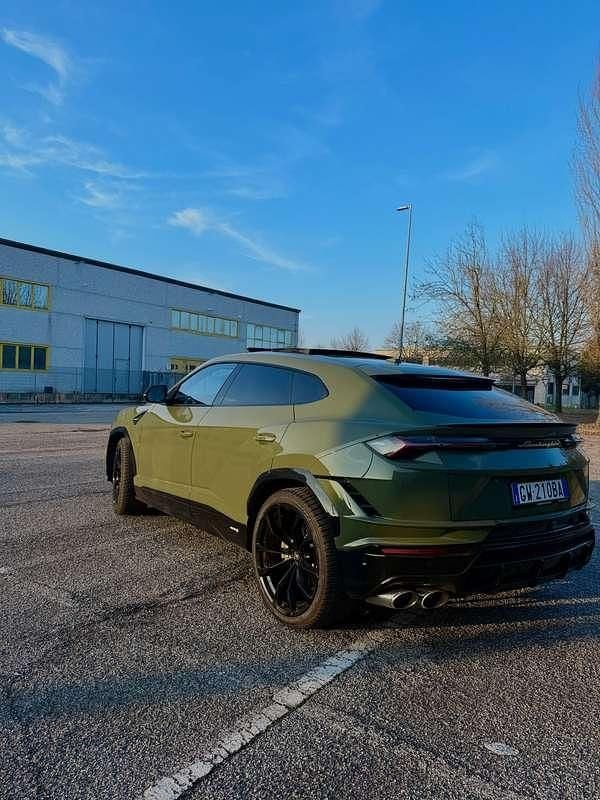 Usata Lamborghini Urus 666 CV (489 kW) 2024 Verde SUV