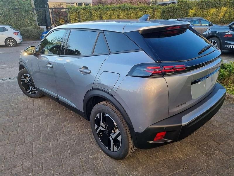 Nuova Peugeot 2008 Allure 136 CV (100 kW) 2026 Grigio artense metallizzato SUV