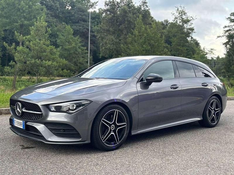 Grigio Usata 2019 Mercedes CLA200 Shooting Brake Premium Station wagon | 22.500 € (Buon prezzo) - Immagine 1/4