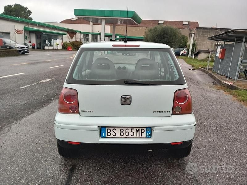Usata Seat Arosa 60 CV (44 kW) 2001 Blu Utilitaria