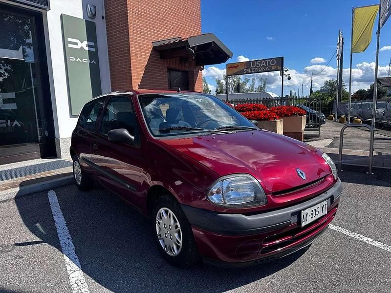 Usata Renault Clio II 58 CV (42 kW) 1998 Rosso Berlina