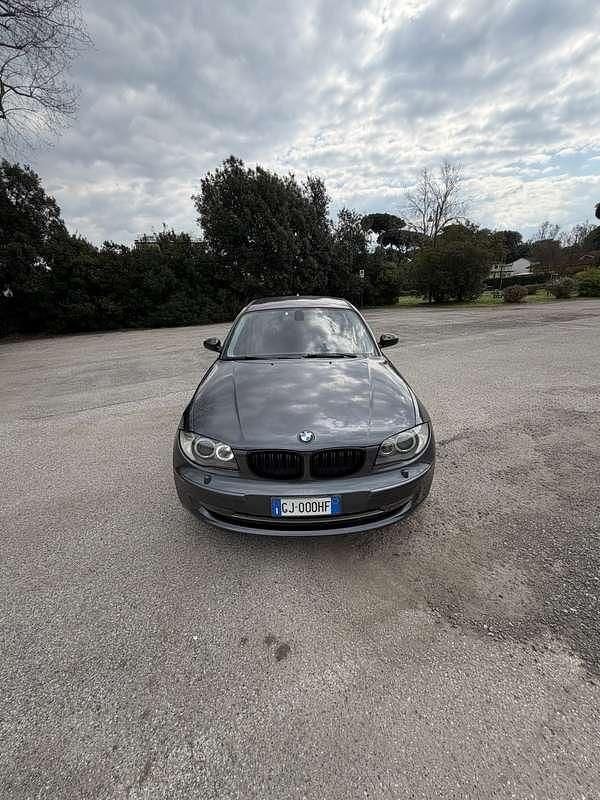 Usata BMW 118 143 CV (105 kW) 2008 Utilitaria