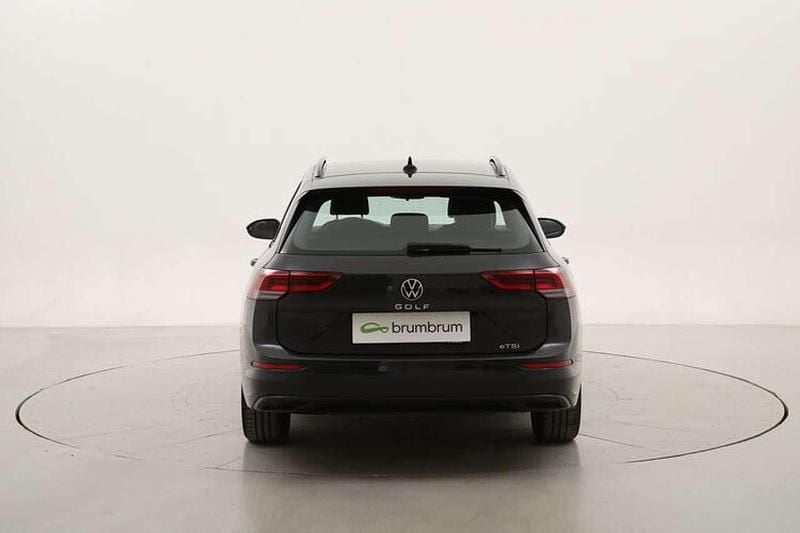 Usata VW Golf VIII Life 110 CV (80 kW) 2023 Grigio Station wagon