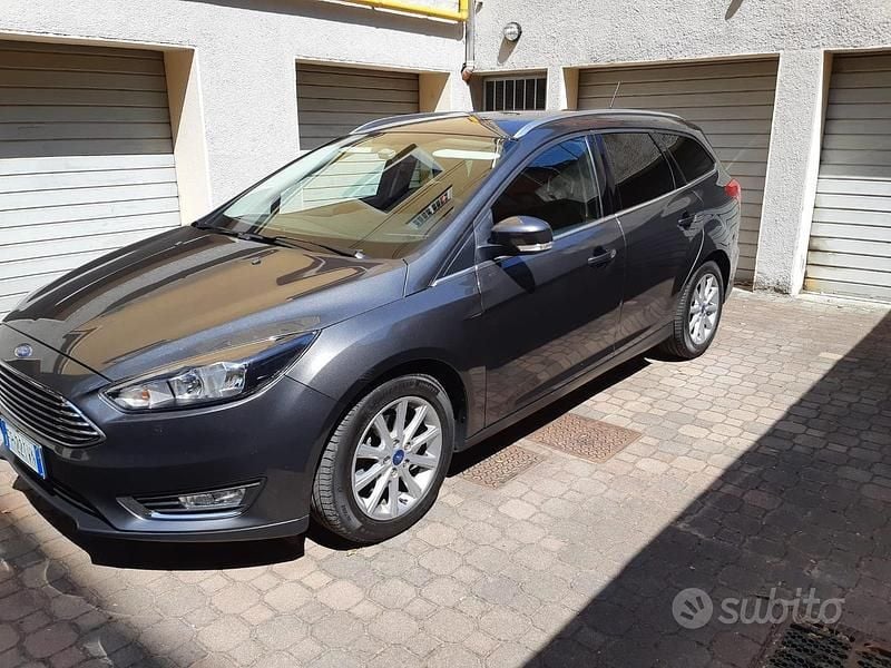 Usata Ford Focus Business Edition 120 CV (88 kW) 2018 Grigio Station wagon