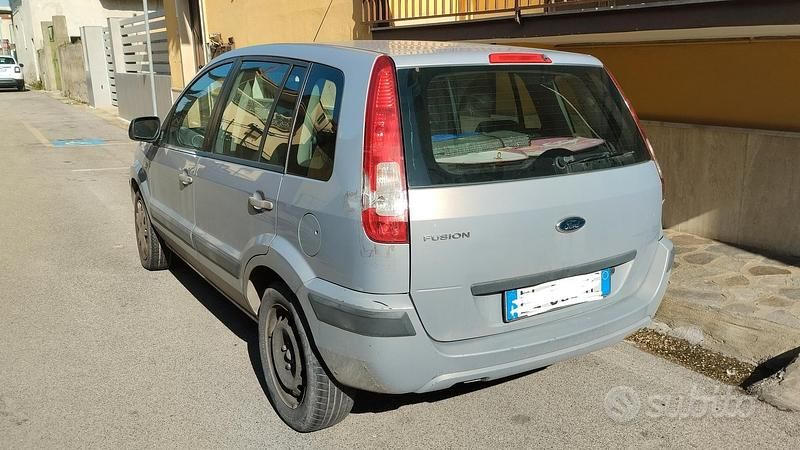 Usata Ford Fusion 2012 Grigio Utilitaria