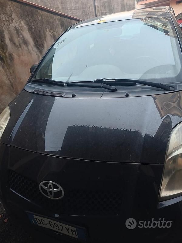 Usata Toyota Yaris 2007 Nero Utilitaria