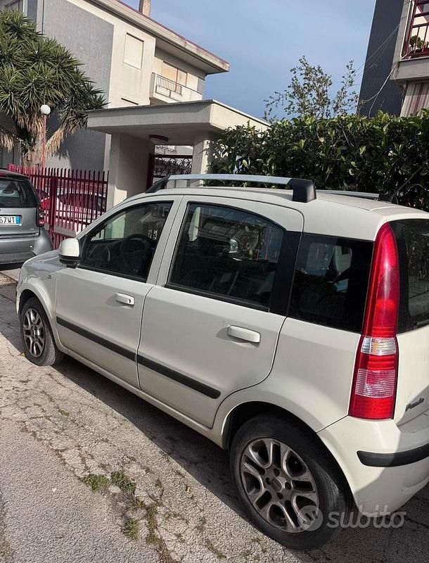 Usata Fiat Panda Dynamic 69 CV (50 kW) 2011 Bianco Utilitaria