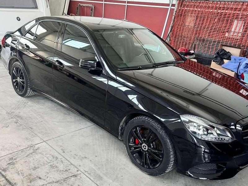 Usata Mercedes E250 Executive 204 CV (150 kW) 2015 Nero Berlina