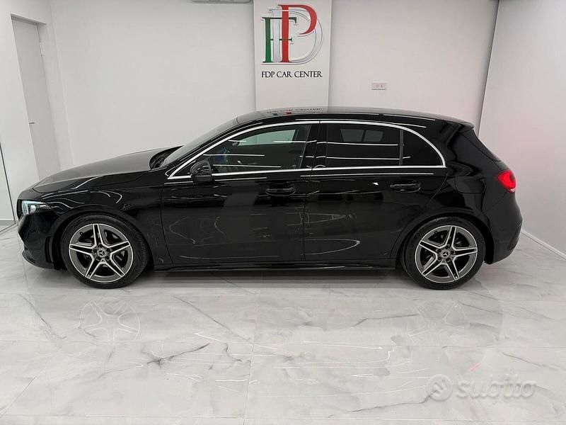 Usata Mercedes A180 Premium 116 CV (85 kW) 2019 Nero Berlina