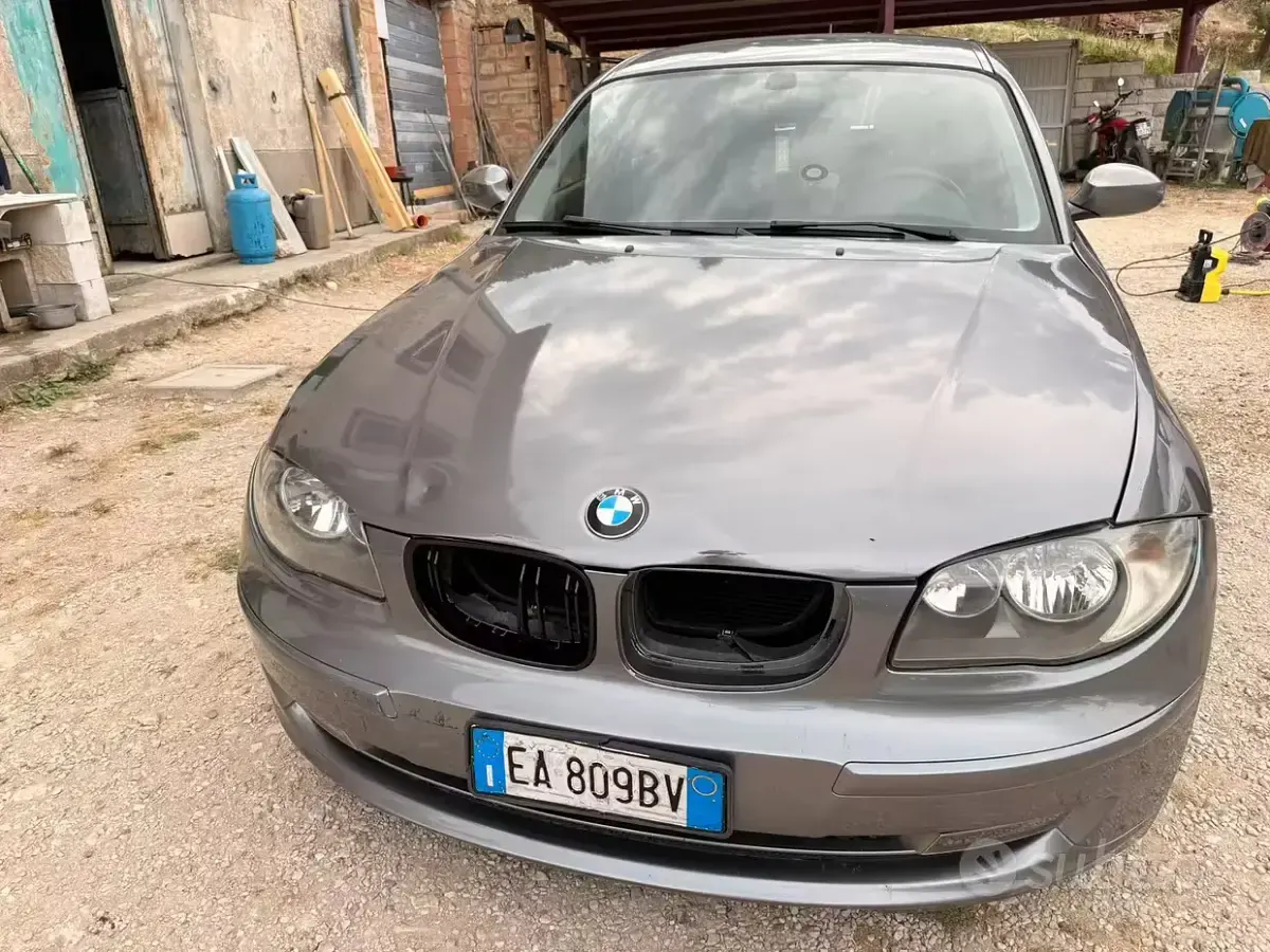 Usata BMW 118 Efficient Dynamics 143 CV (105 kW) 2010 Grigio Utilitaria