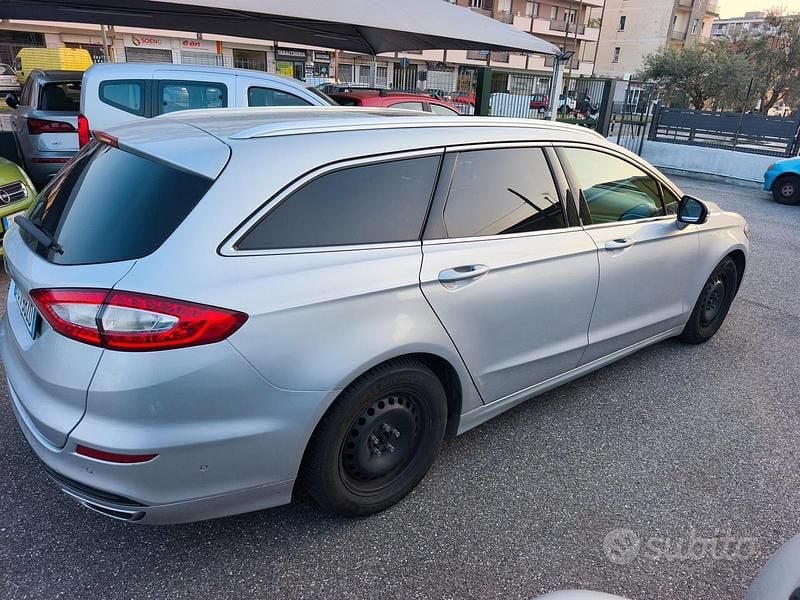Usata Ford Mondeo Titanium 180 CV (132 kW) 2016 Argento Station wagon