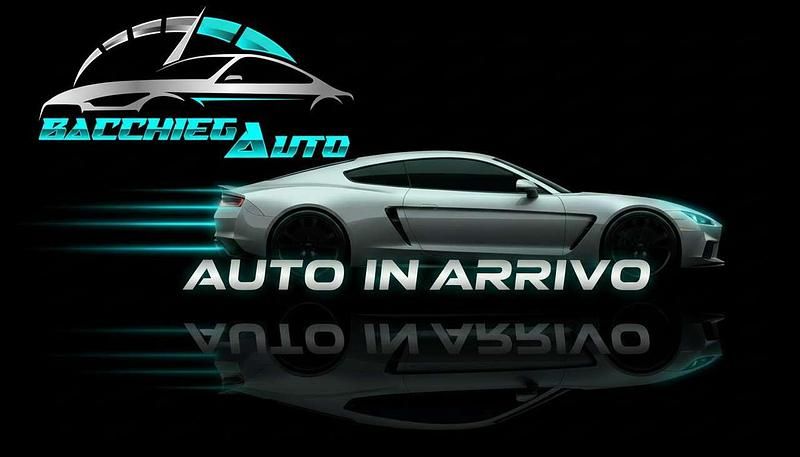 Argento Usata 2022 Renault Clio V Business Tre volumi | 11.000 € (Buon prezzo) - Immagine 1/1