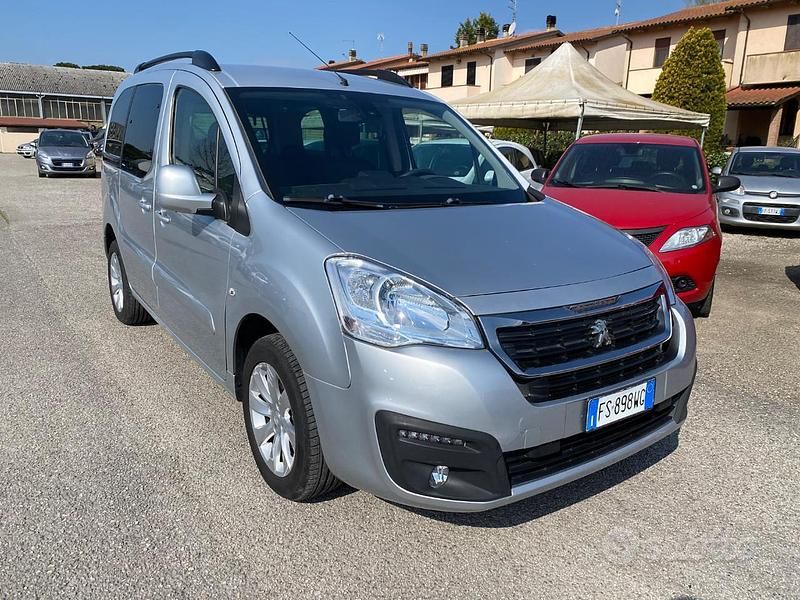 Usata Peugeot Partner Active 99 CV (72 kW) 2019 Grigio Monovolume