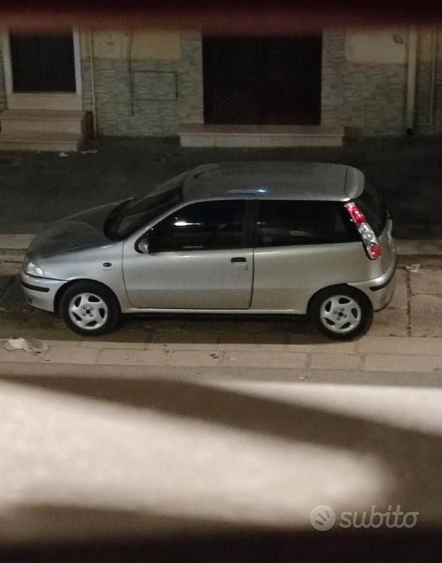 Brugt Fiat Punto 63 HK (46 kW) 1999 Grå Hatchback