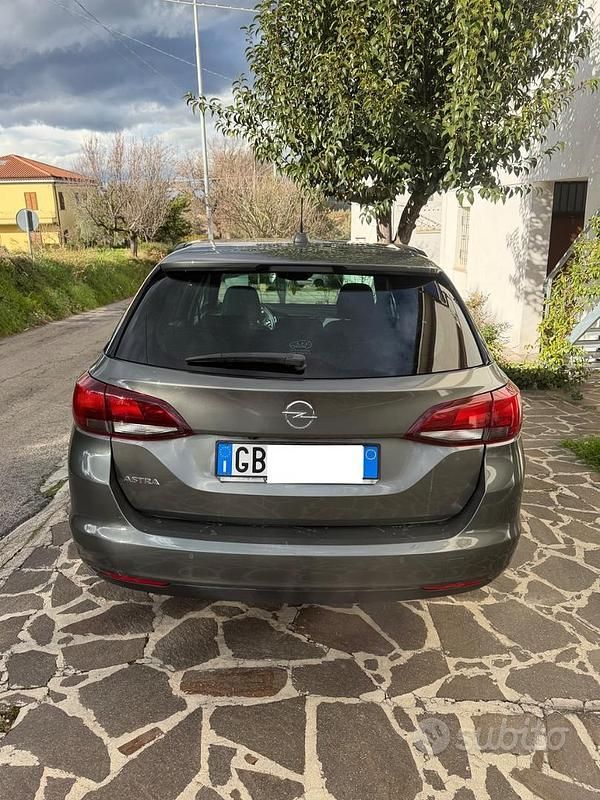 Usata Opel Astra Business Elegance 122 CV (89 kW) 2020 Station wagon